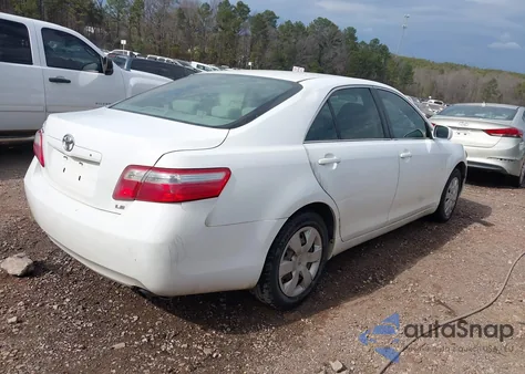 2007 Toyota Camry Le z USA, uszkodzony, nr VIN 4T1BE46K77U706584